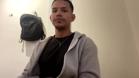 Snapshot of dereck_myers chatting on February 15, 2026, 7:05 am Dereck Myers online show from February 15, 2026, 7:05 am