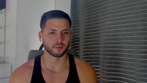 Snapshot of dereckhardd chatting on April 22, 2026, 7:04 pm dereckhardd online show from April 22, 2026, 7:04 pm