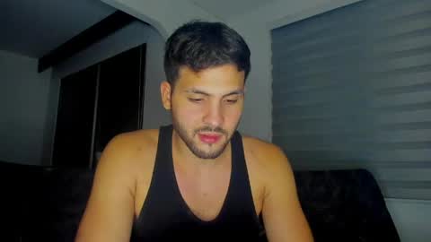 Snapshot of dereckhardd chatting on May 6, 2026, 11:43 pm dereckhardd online show from May 6, 2026, 11:43 pm