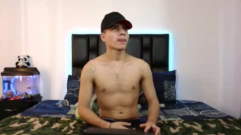 Snapshot of dereek_hot chatting on March 2, 2026, 3:41 am DEREEK online show from March 2, 2026, 3:41 am