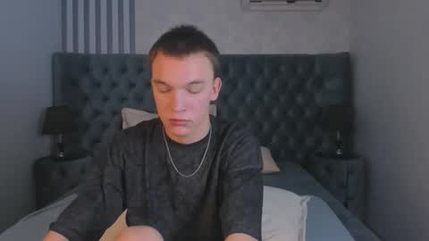 Derek online show from November 19, 2025, 12:49 pm