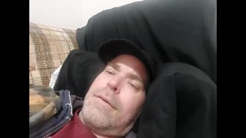 Snapshot of derf007 chatting on January 17, 2025, 2:50 pm derf007 online show from January 17, 2025, 2:50 pm