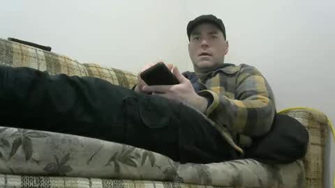 Snapshot of derf007 chatting on February 10, 2025, 7:28 pm derf007 online show from February 10, 2025, 7:28 pm