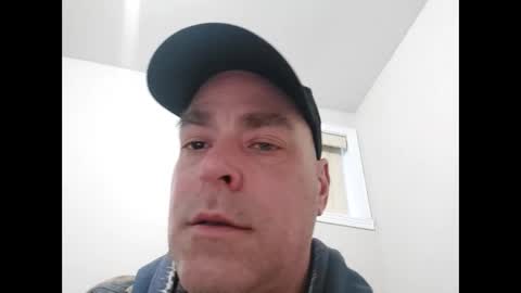 Snapshot of derf007 chatting on February 26, 2025, 12:25 pm derf007 online show from February 26, 2025, 12:25 pm