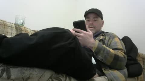 Snapshot of derf007 chatting on March 4, 2025, 5:03 pm derf007 online show from March 4, 2025, 5:03 pm