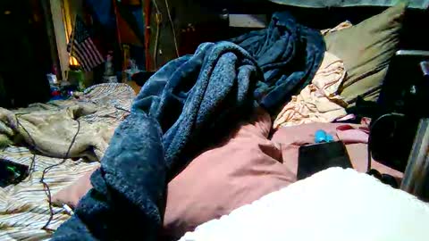 Snapshot of derick1961 chatting on January 15, 2026, 5:23 am derick1961 online show from January 15, 2026, 5:23 am