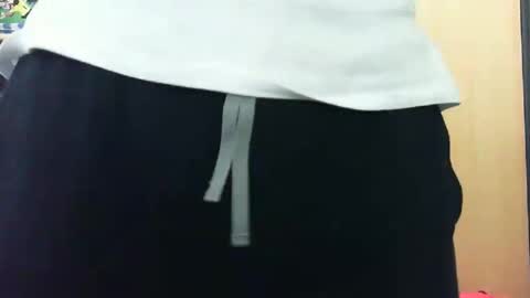 Snapshot of derkleineliebling chatting on February 23, 2026, 1:52 pm derkleineliebling online show from February 23, 2026, 1:52 pm