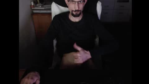 Snapshot of dermattes chatting on February 1, 2026, 1:42 pm dermattes online show from February 1, 2026, 1:42 pm