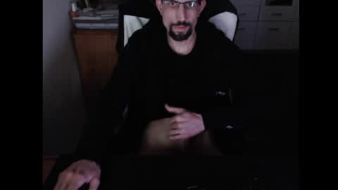 Snapshot of dermattes chatting on April 12, 2026, 1:38 pm dermattes online show from April 12, 2026, 1:38 pm