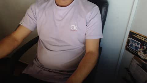 Snapshot of derrik_ chatting on September 26, 2025, 2:10 pm     online show from September 26, 2025, 2:10 pm