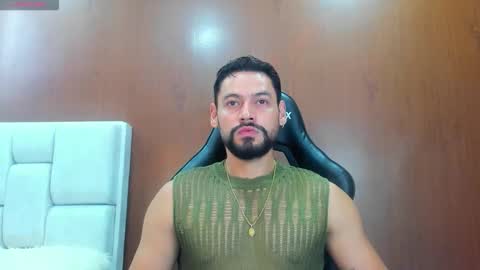 Snapshot of derrybigger_cm chatting on October 21, 2025, 4:30 pm DerryBigger CM online show from October 21, 2025, 4:30 pm