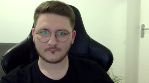 dervechi online show from December 13, 2025, 8:36 pm