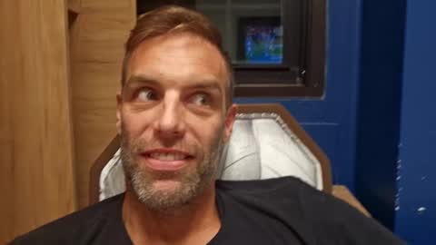 Tall and Handsome online show from November 10, 2025, 12:31 am