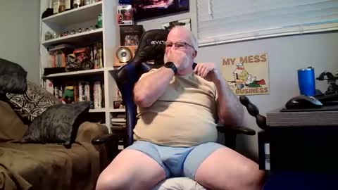 Snapshot of desertknight56 chatting on February 23, 2026, 1:25 am D K online show from February 23, 2026, 1:25 am