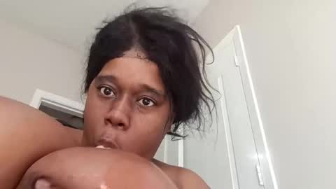 Snapshot of deshay30 chatting on February 24, 2025, 9:09 pm deshay30 online show from February 24, 2025, 9:09 pm