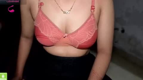 Eva and Adam online show from October 28, 2025, 7:49 pm