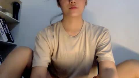 Snapshot of desirable_rica chatting on February 19, 2026, 10:44 am desirable_rica online show from February 19, 2026, 10:44 am