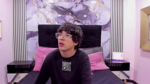 desire_ecstasy online show from December 3, 2025, 1:09 pm