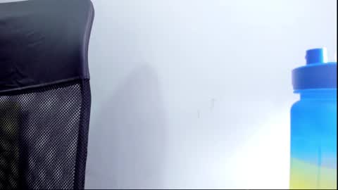 Snapshot of desirehugeboobs4you chatting on February 22, 2025, 2:50 am Nicky online show from February 22, 2025, 2:50 am