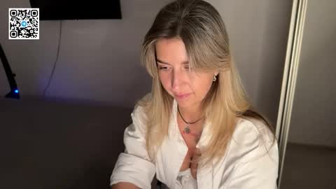 Snapshot of desiremuse chatting on September 18, 2025, 7:16 pm Nika online show from September 18, 2025, 7:16 pm