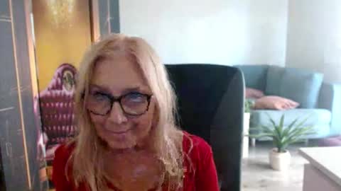 S O F I A online show from October 2, 2025, 1:51 pm