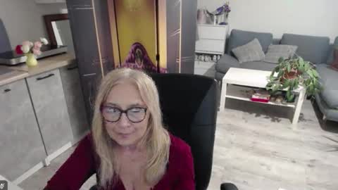 S O F I A online show from February 10, 2026, 2:43 pm