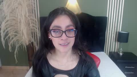 Snapshot of desiring__angel chatting on January 28, 2025, 9:51 am Desiring Angel online show from January 28, 2025, 9:51 am
