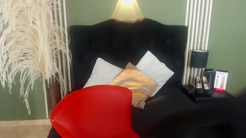 Snapshot of desiring__angel chatting on January 31, 2025, 9:26 pm Desiring Angel online show from January 31, 2025, 9:26 pm