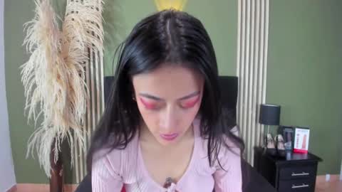 Snapshot of desiring__angel chatting on February 25, 2025, 4:35 am Desiring Angel online show from February 25, 2025, 4:35 am