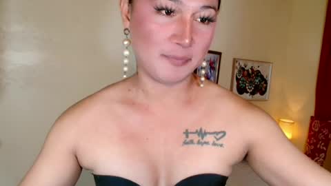 Snapshot of destenierose chatting on July 7, 2026, 12:35 am destenierose online show from July 7, 2026, 12:35 am