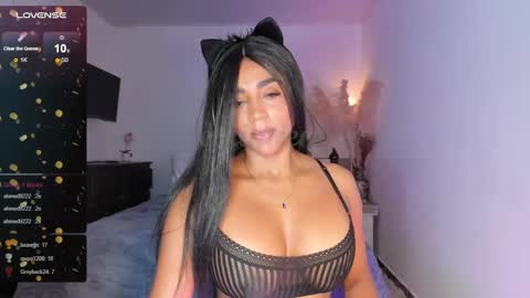 Snapshot of destinnemil chatting on December 4, 2024, 12:03 pm Destinne Mill online show from December 4, 2024, 12:03 pm
