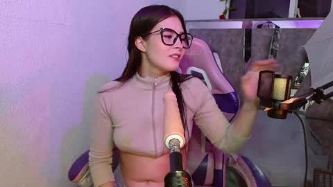 Snapshot of destinya_ chatting on May 25, 2026, 11:05 am destinya_ online show from May 25, 2026, 11:05 am