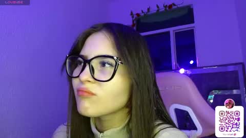 destinya_ online show from June 27, 2026, 12:22 pm