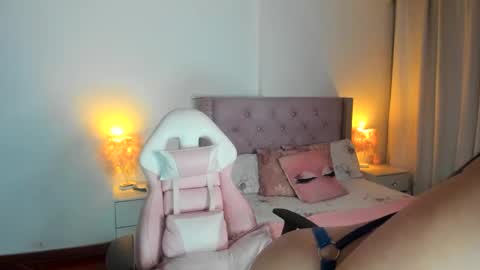 Snapshot of destinysweet21 chatting on October 10, 2025, 11:04 pm destinysweet21 online show from October 10, 2025, 11:04 pm