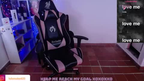 Snapshot of destroyall420 chatting on February 19, 2026, 4:58 pm Lola Bdsm and fries online show from February 19, 2026, 4:58 pm