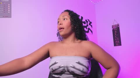 Snapshot of desty_y chatting on September 14, 2025, 8:30 pm desty_y online show from September 14, 2025, 8:30 pm