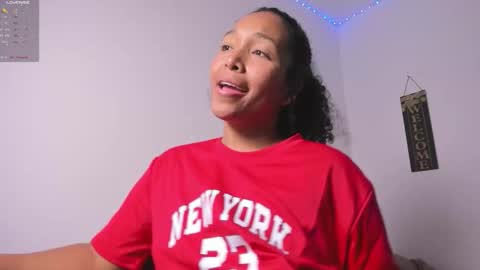 Snapshot of desty_y chatting on October 14, 2025, 3:07 am desty_y online show from October 14, 2025, 3:07 am