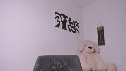 Snapshot of desty_y chatting on February 20, 2026, 7:10 am desty_y online show from February 20, 2026, 7:10 am