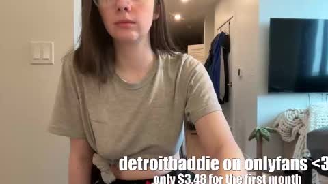 Snapshot of detroitbaddie chatting on February 28, 2025, 3:26 pm detroitbaddie online show from February 28, 2025, 3:26 pm