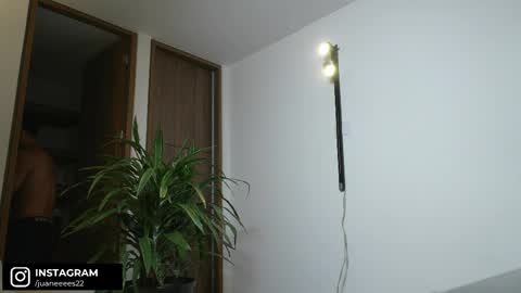 Snapshot of deus_belli chatting on April 8, 2026, 11:27 pm Deus Belli online show from April 8, 2026, 11:27 pm