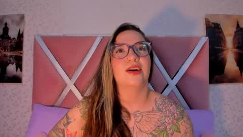 Snapshot of deva_blue chatting on May 17, 2026, 10:06 pm Deva Blue online show from May 17, 2026, 10:06 pm