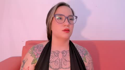 Snapshot of deva_blue chatting on May 20, 2026, 2:29 am Deva Blue online show from May 20, 2026, 2:29 am