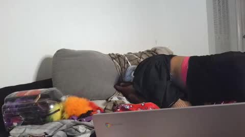 Snapshot of deviantdynasty chatting on November 6, 2025, 7:31 am deviantdynasty online show from November 6, 2025, 7:31 am