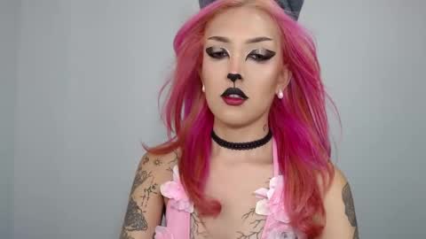 Angel Boo and Adrian online show from October 31, 2025, 7:26 pm