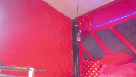 devil_taylorx online show from November 29, 2025, 2:42 pm