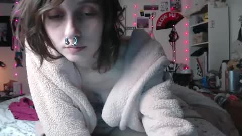 poutyangel online show from December 28, 2024, 7:22 am