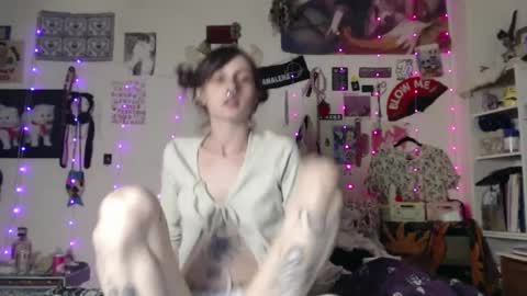 poutyangel online show from February 22, 2025, 9:23 am