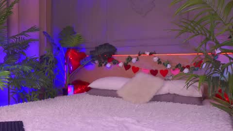 devilinee online show from February 12, 2025, 11:07 am