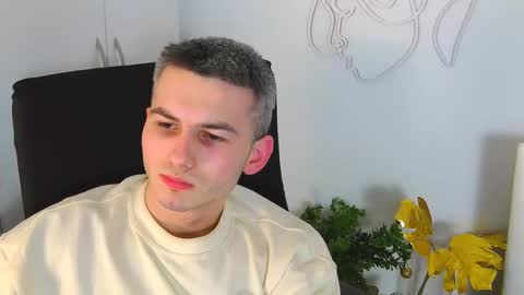 devin_ho online show from February 15, 2025, 11:14 pm