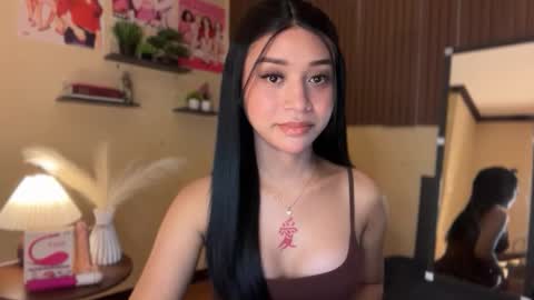 Snapshot of devine_goddessx chatting on December 22, 2025, 10:12 am Devine Greyson online show from December 22, 2025, 10:12 am